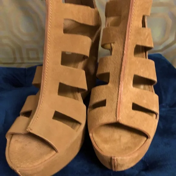 BCBGENERATION BG-TORREZ NWOT - Picture 2 of 5